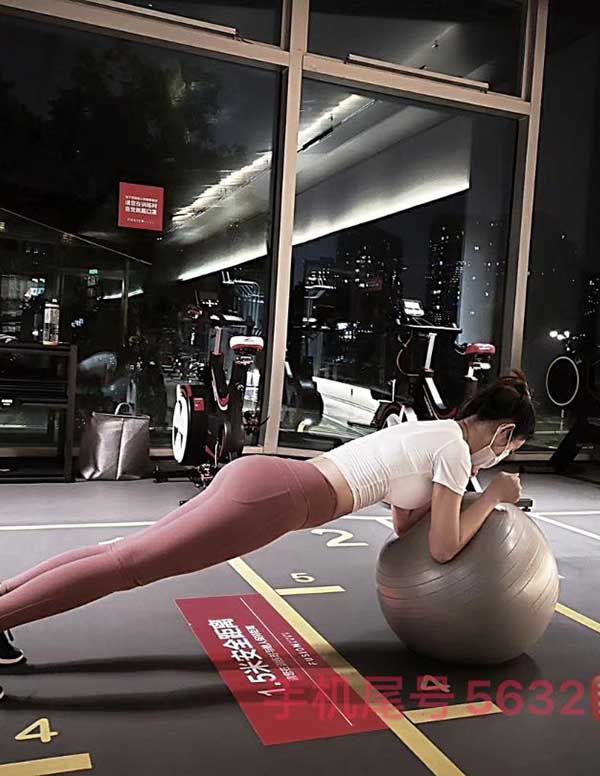 新加坡模特预约